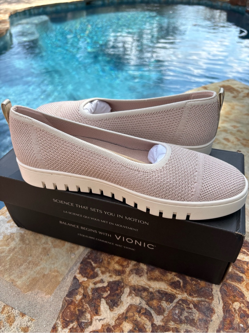 Vionic Uptown Knit Skimmer Flat Size 9 NWT in Rose Gold Color